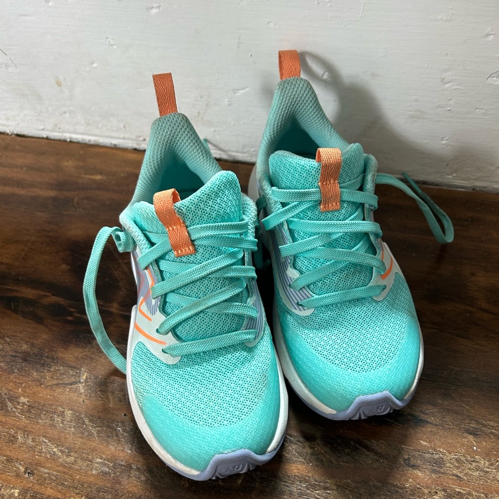 New Balance Race Run V2 kids sneakers